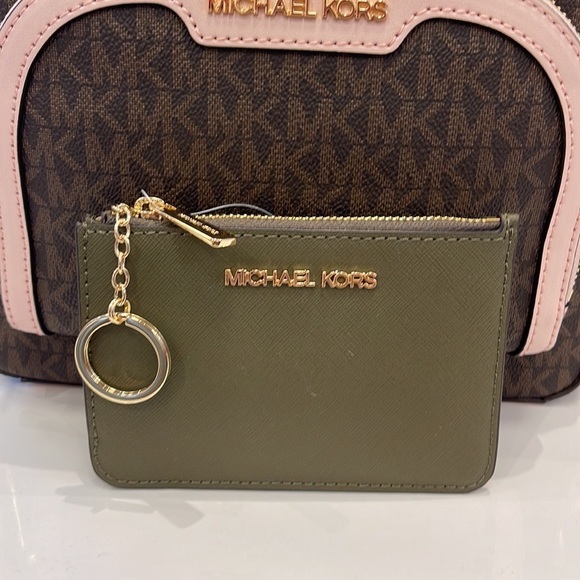 MICHAEL KORS SMALL TOP ZIP COINPOUCH WITH ID KEYCHAIN CARDHOLDER WALLET
OLIVE - Picture 3 of 16